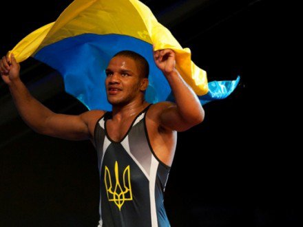 Украинец Беленюк завоевал серебро  греко-римской борьбе