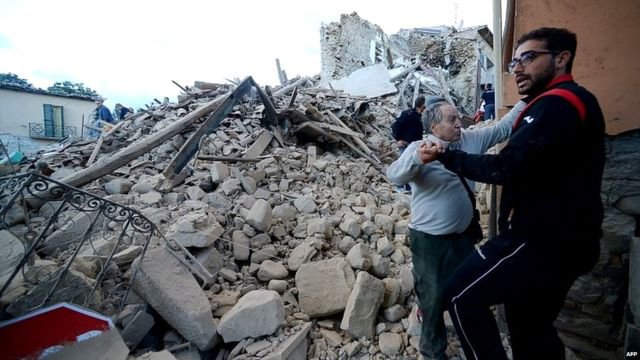 Последствия землетрясения в центральной Италии. Фото