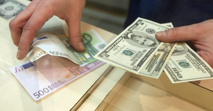 Нацбанк Украины разрешил обмен валюты без паспорта