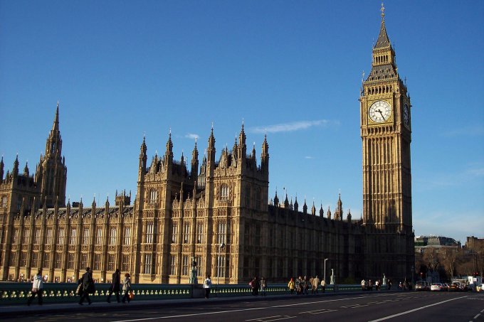 В Лондоне откроют террасу для нудистов с видом на Биг-Бен
