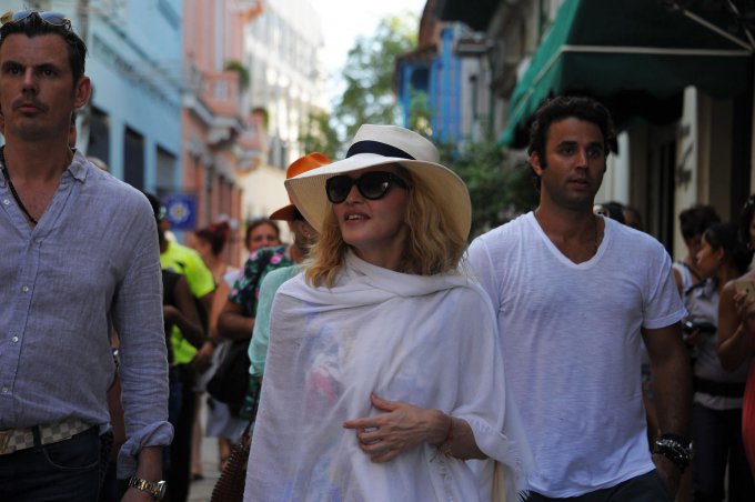 Как Мадонну встречали на Кубе. Видео