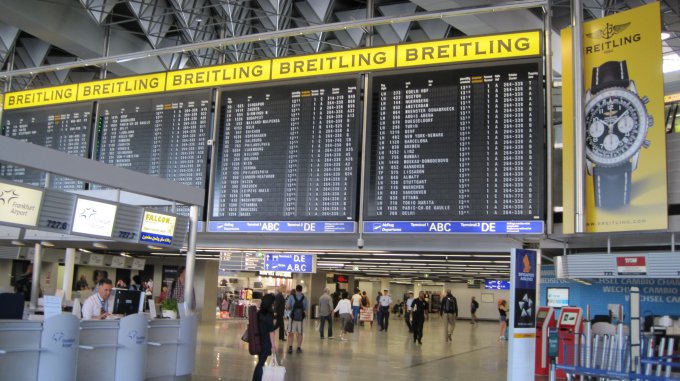 В крупнейшем аэропорту Германии была объявлена эвакуация из-за угрозы теракта