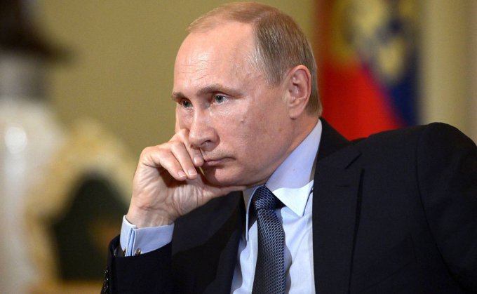 Камни с неба - крымчане просят Путина о спасении