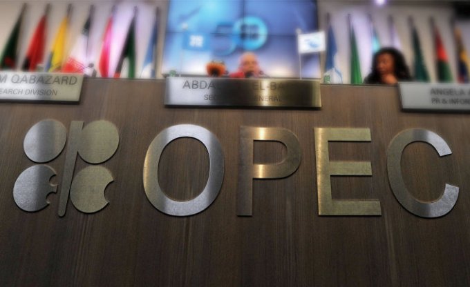 Разногласия между странами ОПЕК ведут к снижению цен на нефть