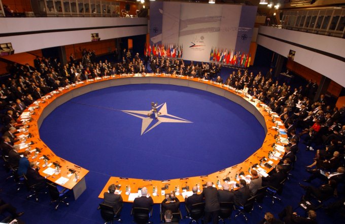 Руководство НАТО получило инфрмацию о размещении ядерного оружия в Крыму