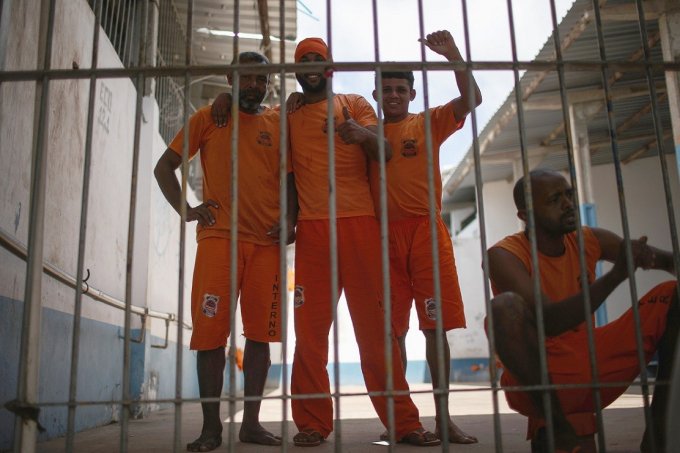 Драка в бразильской тюрьме: погибло полсотни заключенных