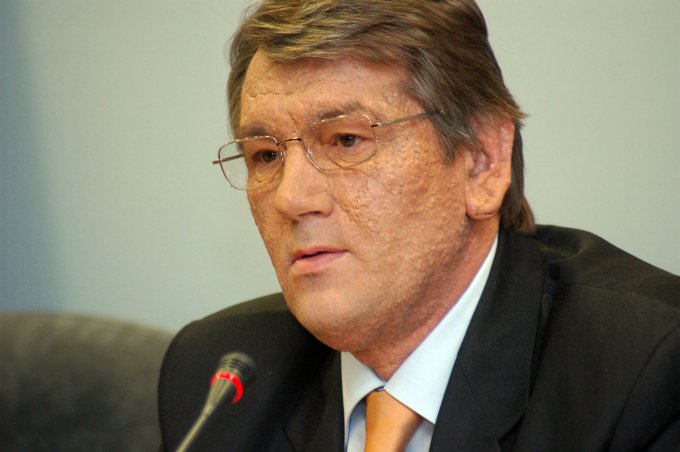 К советам Ющенко по поводу "ПриватБанка" нельзя прислушиваться, - экономисты
