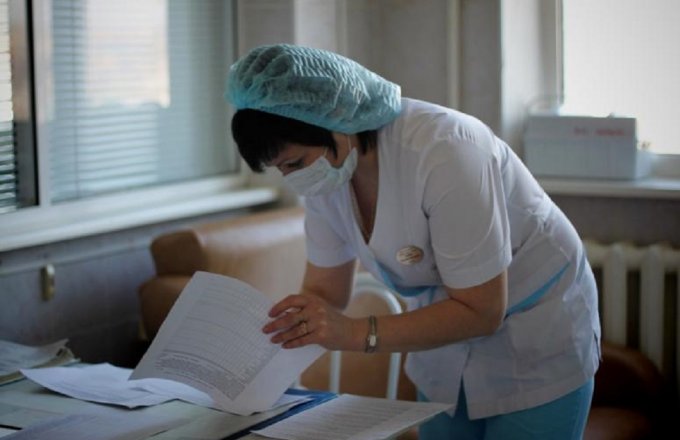 ЧП в больнице Санкт-Петербурга: врачей уговаривали оказать помощь раненому. Видео