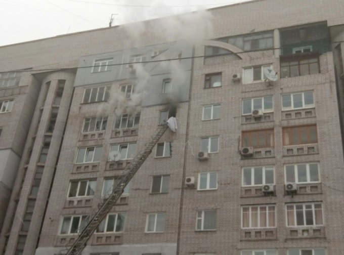 Пожар в днепровской многоэтажке: погибла 2-летняя девочка