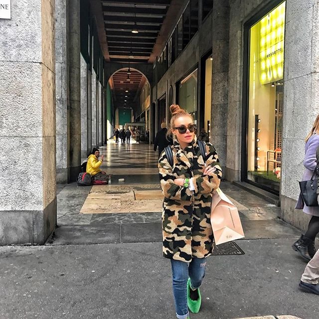 Слава Каминская поделилась модными снимками из Милана
