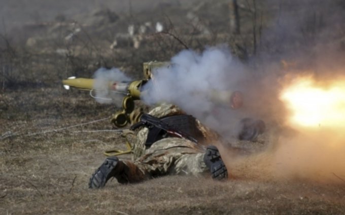 Ночью в АТО боевики 59 раз открывали огонь: ранен боец ВСУ. Видео