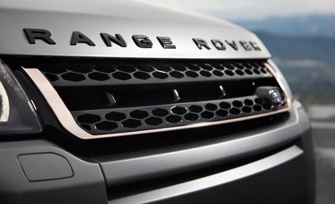 Рассекречены фото нового кроссовера Range Rover