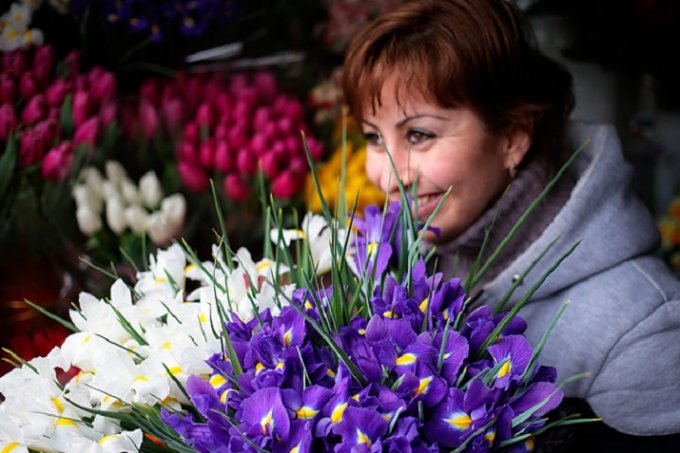 8 Марта в Украине - дорогой праздник, - мнение экспертов