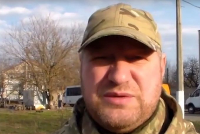 Водителя николаевской маршрутки бойцы АТО заставили извиняться. Видео