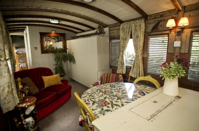 Старый вагон превратили в пятизвездочный отель. Фото
