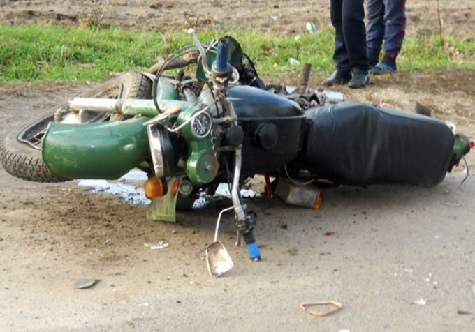 На Виннитчине 44-летний мотоциклист разбился о металлическое ограждение