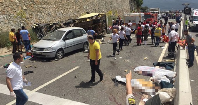Фатальное ДТП в Турции: погибли 20 туристов