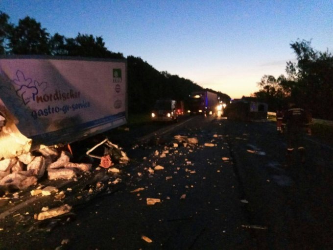 Автокатастрофа во Львовской области: двое мужчин и женщина погибли