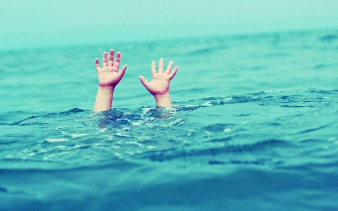 В Нацполиции показали, как утонул 2-летний мальчик в бассейне. Видео