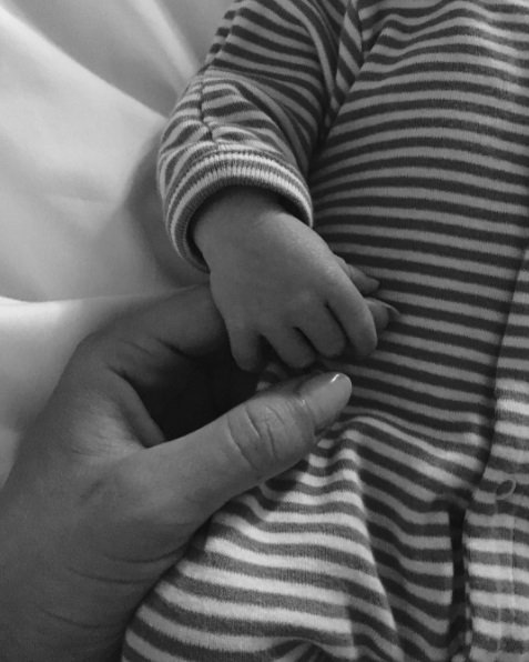 Невеста Джейсона Стейтема показала первое фото их новорожденного сына
