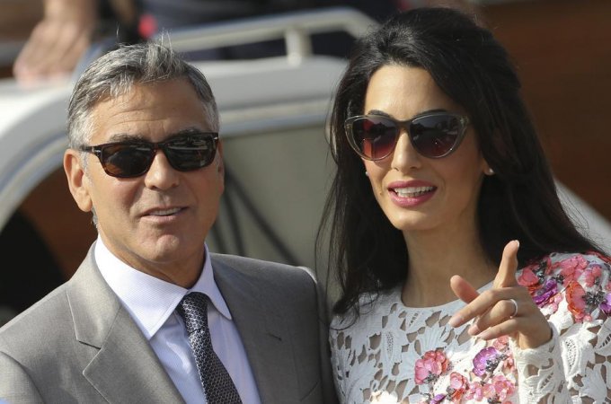 Заядлые холостяки Клуни и Стейтем впервые стали отцами