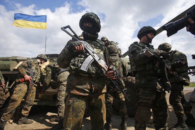 В АТО за сутки погибли 2 украинских военных, еще 11 - ранены. Видео