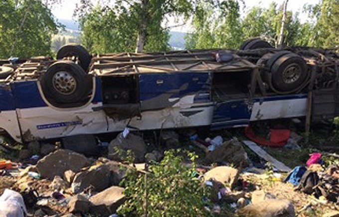 Ужасная автокатастрофа с паломниками в России: 12 погибших, десятки пострадавших