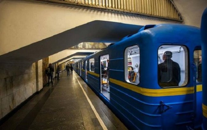 ЧП в столичном метро: мужчина нашел свою смерть на крыше поезда
