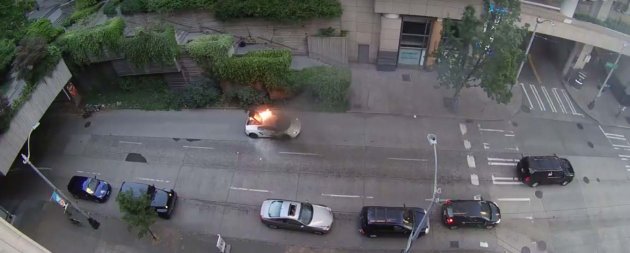 Lamborghini сгорел дотла в центре Сиэтла. Видео