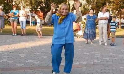 В Чернигове пенсионерка «взорвала» соцсети своим танцем. Видео 