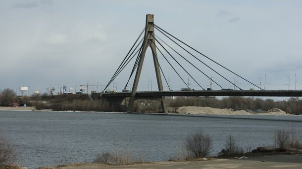 В КГГА придумали, как переименовать Московский мост