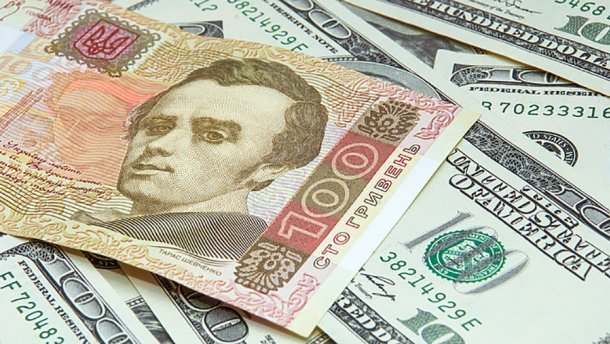 Официальный курс валют: доллар подорожал на 7 копеек