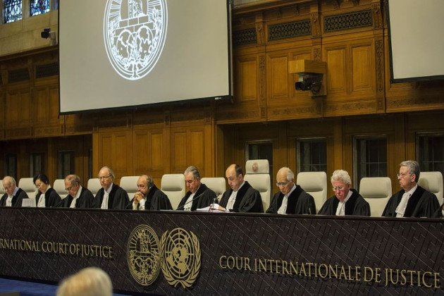 Кабмин предложил разрешить Гаагскому трибуналу проводить расследования в Украине