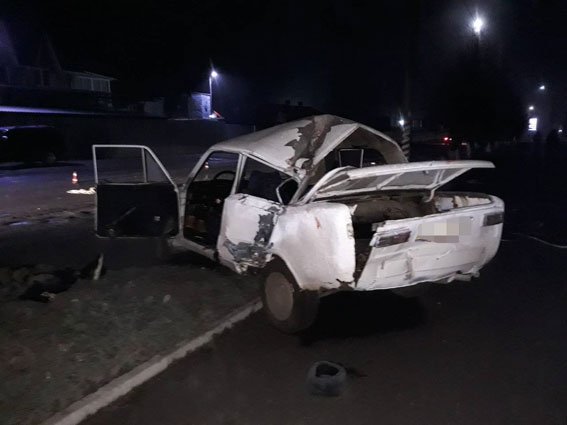Смертельное ДТП на Виннитчине: авто с военным врезалось в электроопору