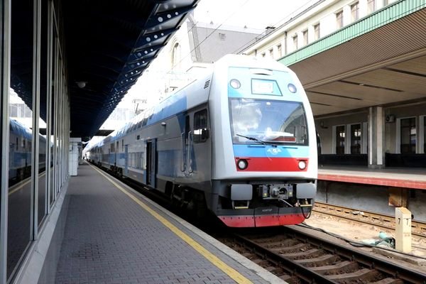 Укрзализныця планирует увеличить скорость движения пассажирских поездов