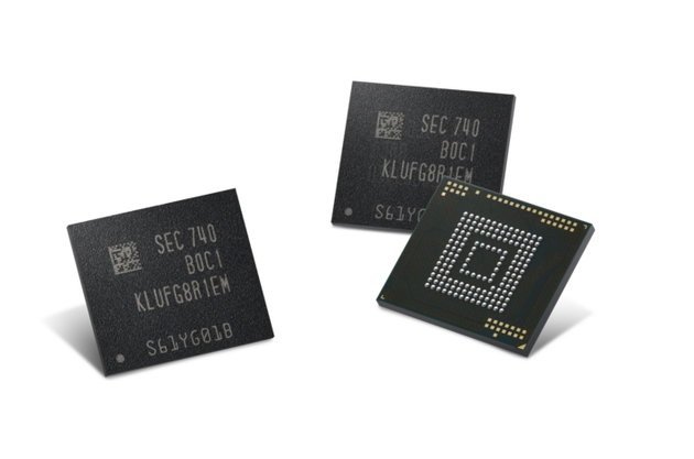 Samsung начинает производство 512 ГБ флэш-памяти для мобильных устройств