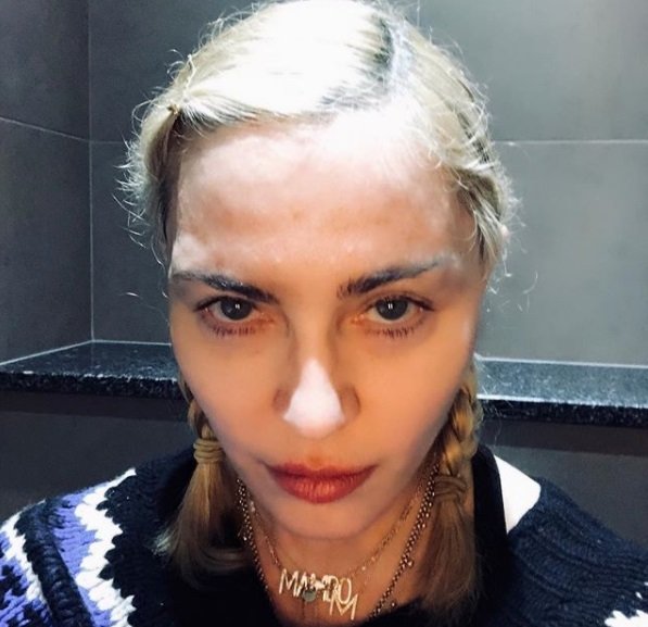 Мадонна смутила поклонников новым селфи