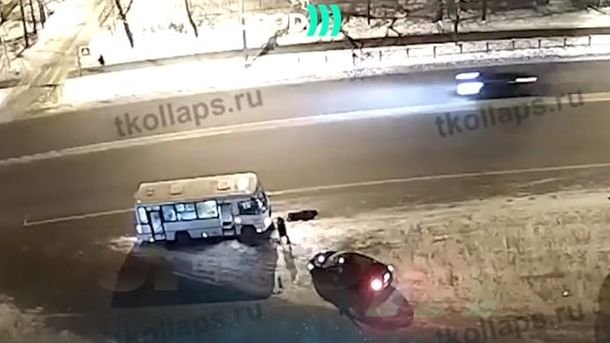 Россиянин забил насмерть водителя, ехавшего слишком медленно