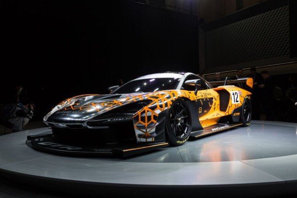 McLaren представила самый быстрый серийный суперкар