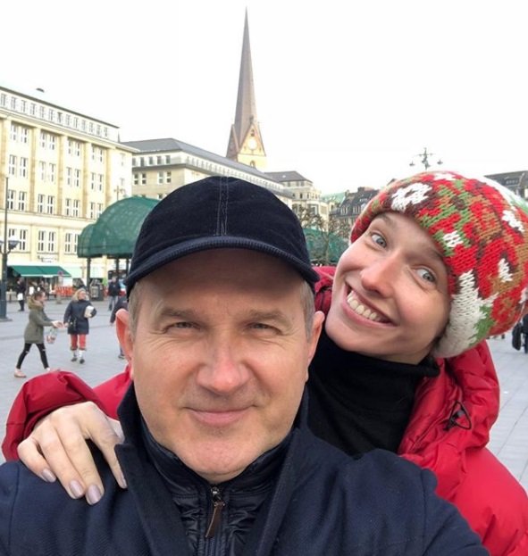 Юрий Горбунов порадовал свежими фото с женой