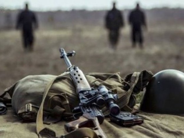 В зоне АТО погиб один и пострадали пятеро украинских военных