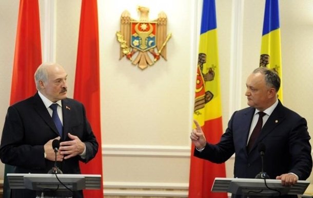 Додон хочет в Молдове «диктатуры, как в Беларуси»