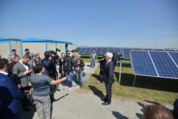 В Запорожской области запустили первую очередь крупнейшей в Украине солнечной электростанции