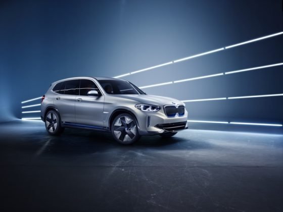 На автосалоне в Пекине BMW показала электрический кроссовер