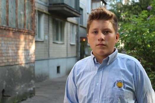 В Киеве школьник спас жителей многоэтажки из пожара