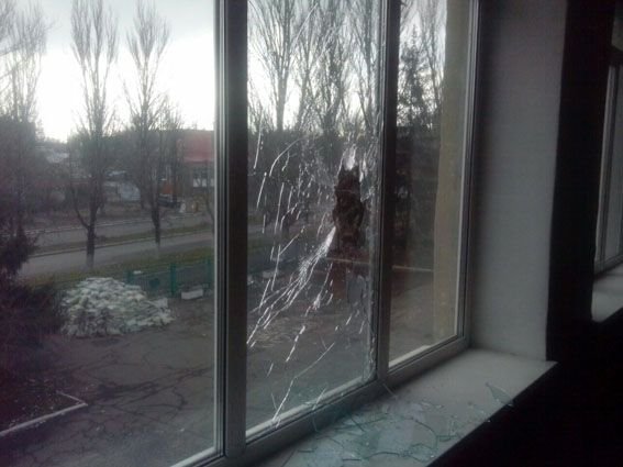 В Донбассе под обстрел попала школа