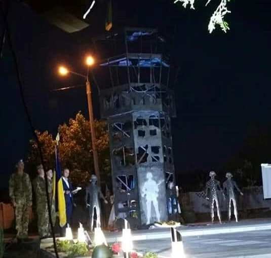 Пам'ятник українським воїнам у вигляді вежі ДАПу відкрили в Доброславі