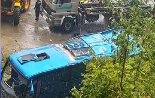 Страшне ДТП: у Болгарії перекинувся автобус, загинуло 16 людей