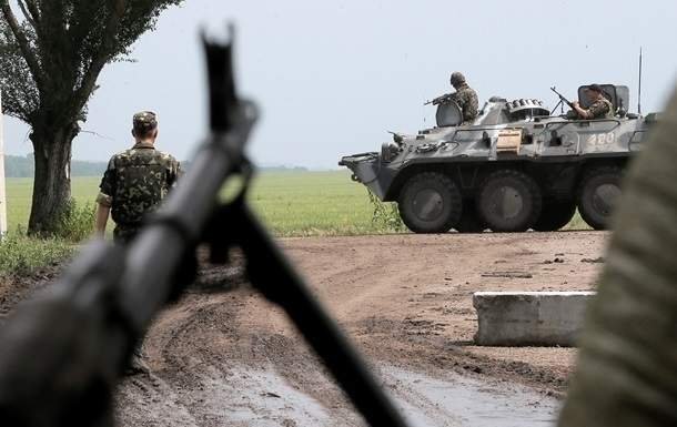 На Донбасі знахабнілі бойовики невтомно поливають свинцем бійців ООС