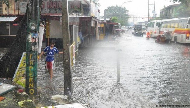 Надпотужний тайфун обрушився на Філіпіни